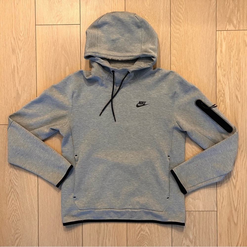Nike Sportswear Tech Fleece Men's Small Grey Black Pullover Hoodie